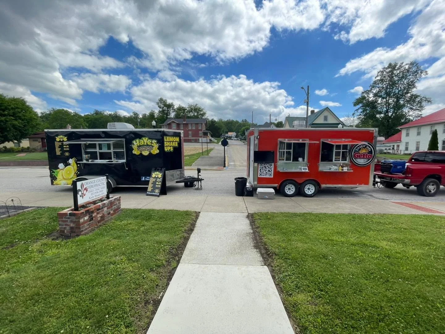 🔔🔔🔔(ringing the dinner bell)🔔🔔🔔

COME AND GET IT!!! 

BBQ and lemonade is ready to rock 🔥🤘🏼

We&rsquo;ve got a raffle and free cupcakes so stop by 👍🏼 kick your feet up 👣 and shoot maybe you&rsquo;ll just enjoy yourself 😉