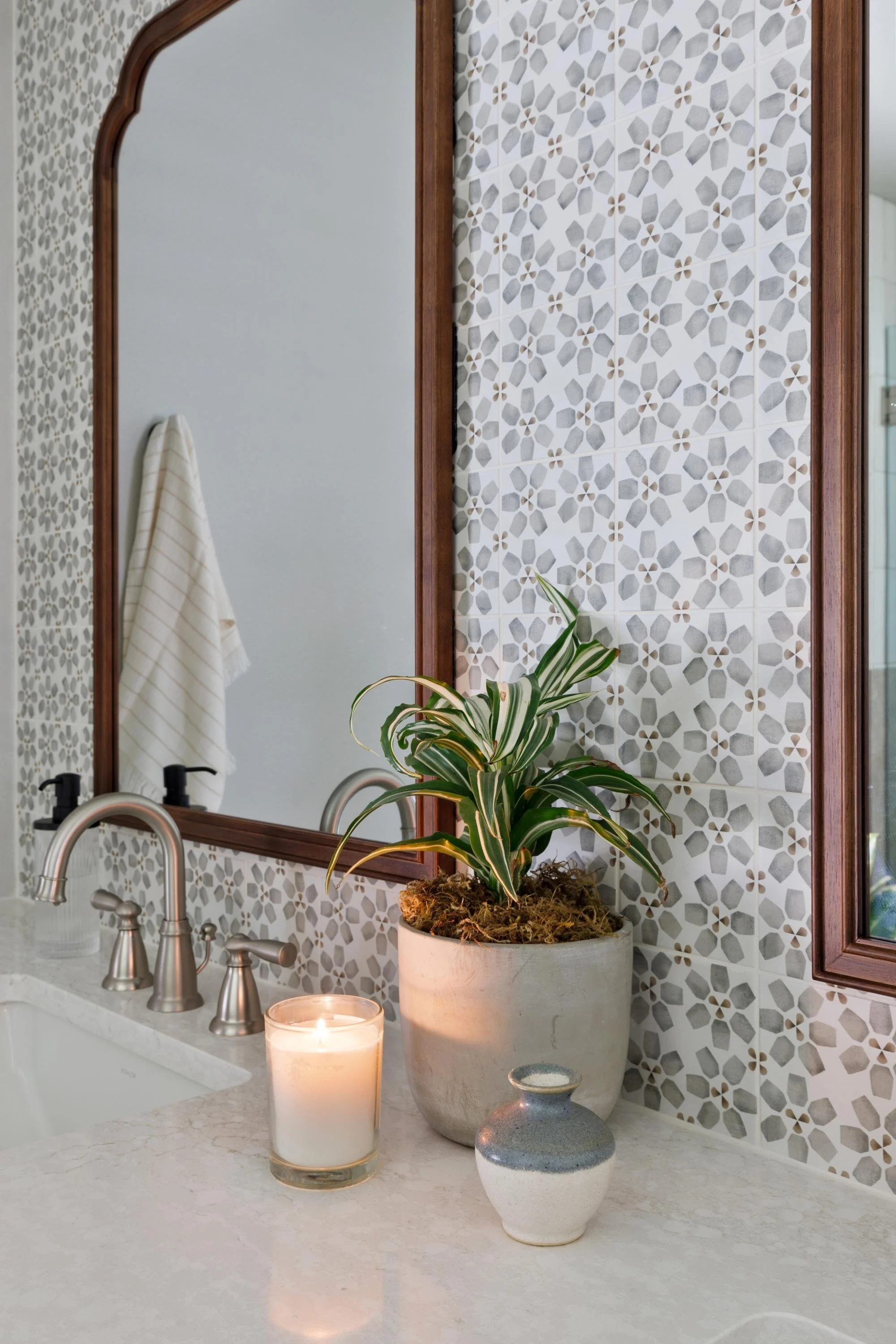 sisters-interior-styling-detail-foraged-interiors.jpg