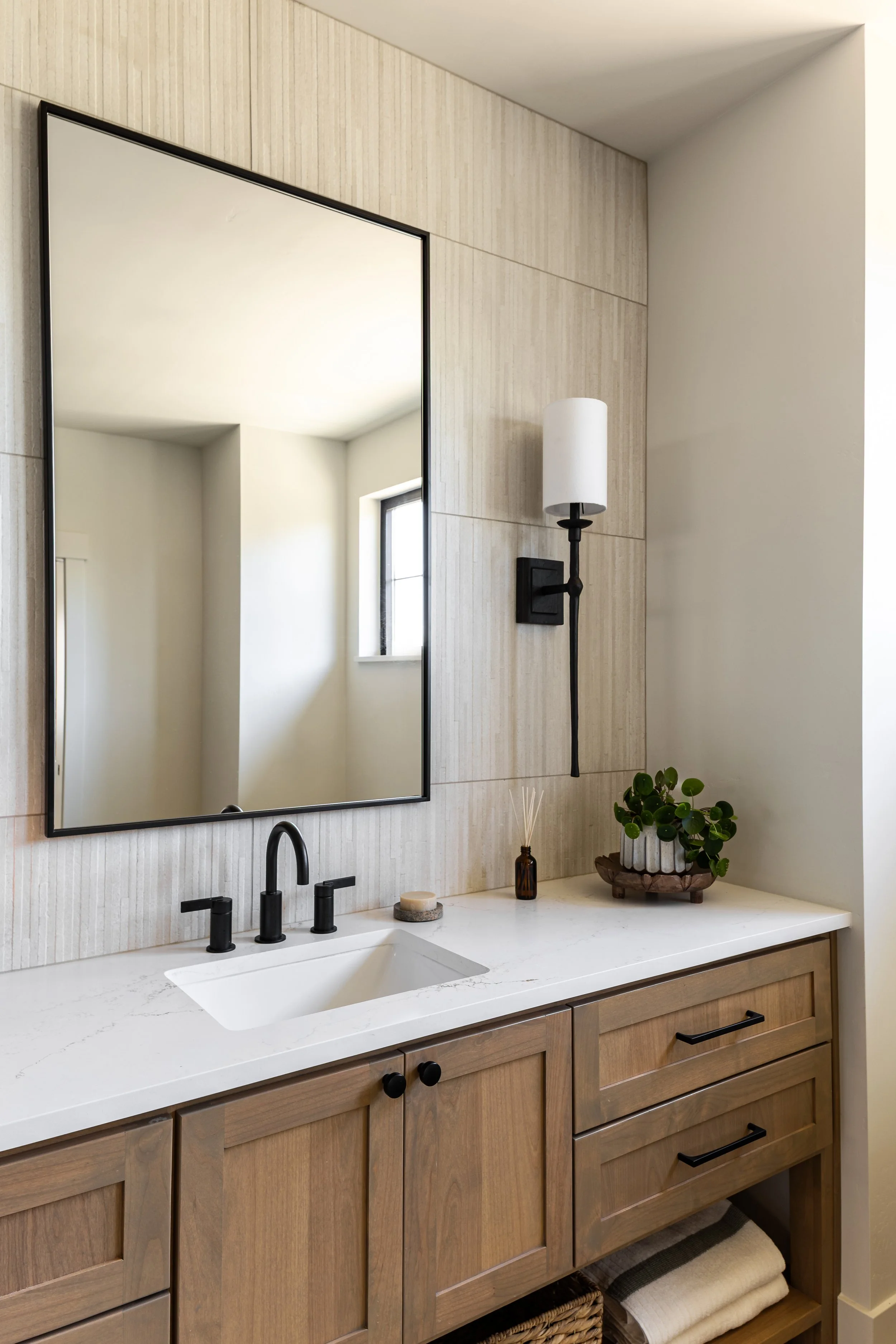 brasada-primary-bathroom-design-wall-tile-interior-design-foraged-interiors.jpg