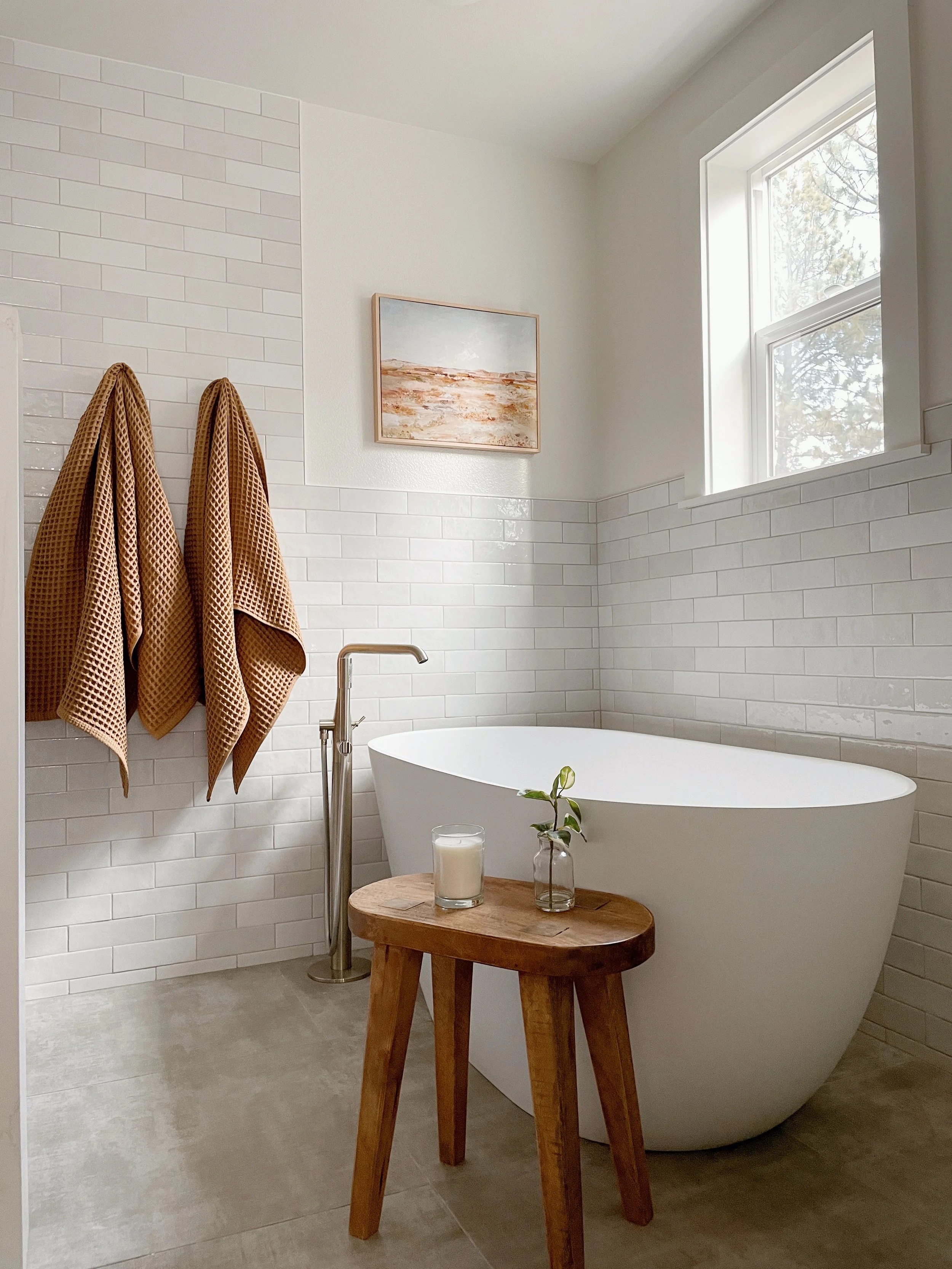 bend-bathroom-bathtub-interior-design-foraged-interiors.JPG