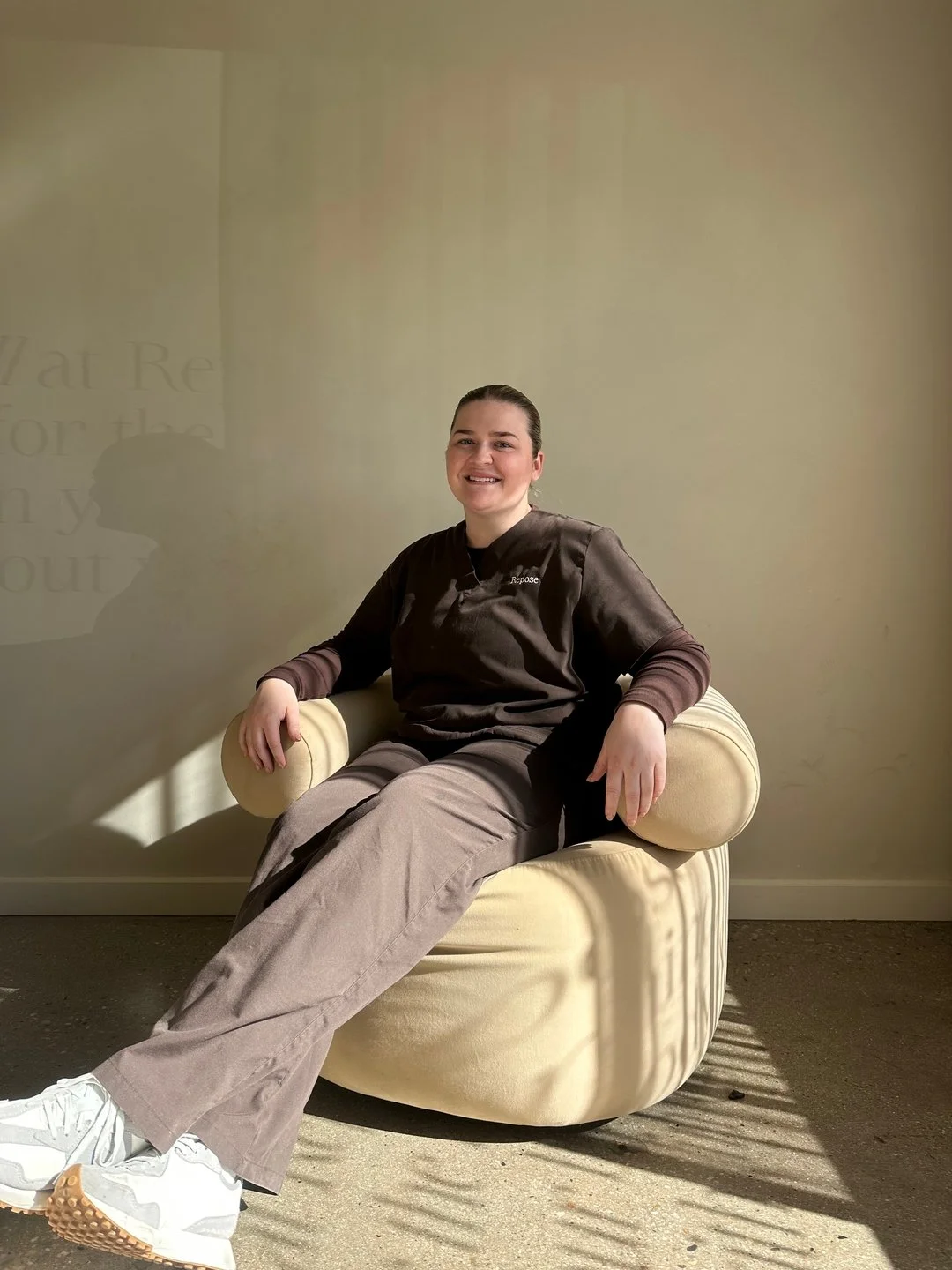 Meet Sophie 🤍​​​​​​​​
​​​​​​​​
We&rsquo;re so excited to welcome Sophie to the Repose family!​​​​​​​​
​​​​​​​​
Holding a Diploma of Beauty Therapy and bringing 2 years of experience in the relaxation field, Sophie has a true passion for creating mom