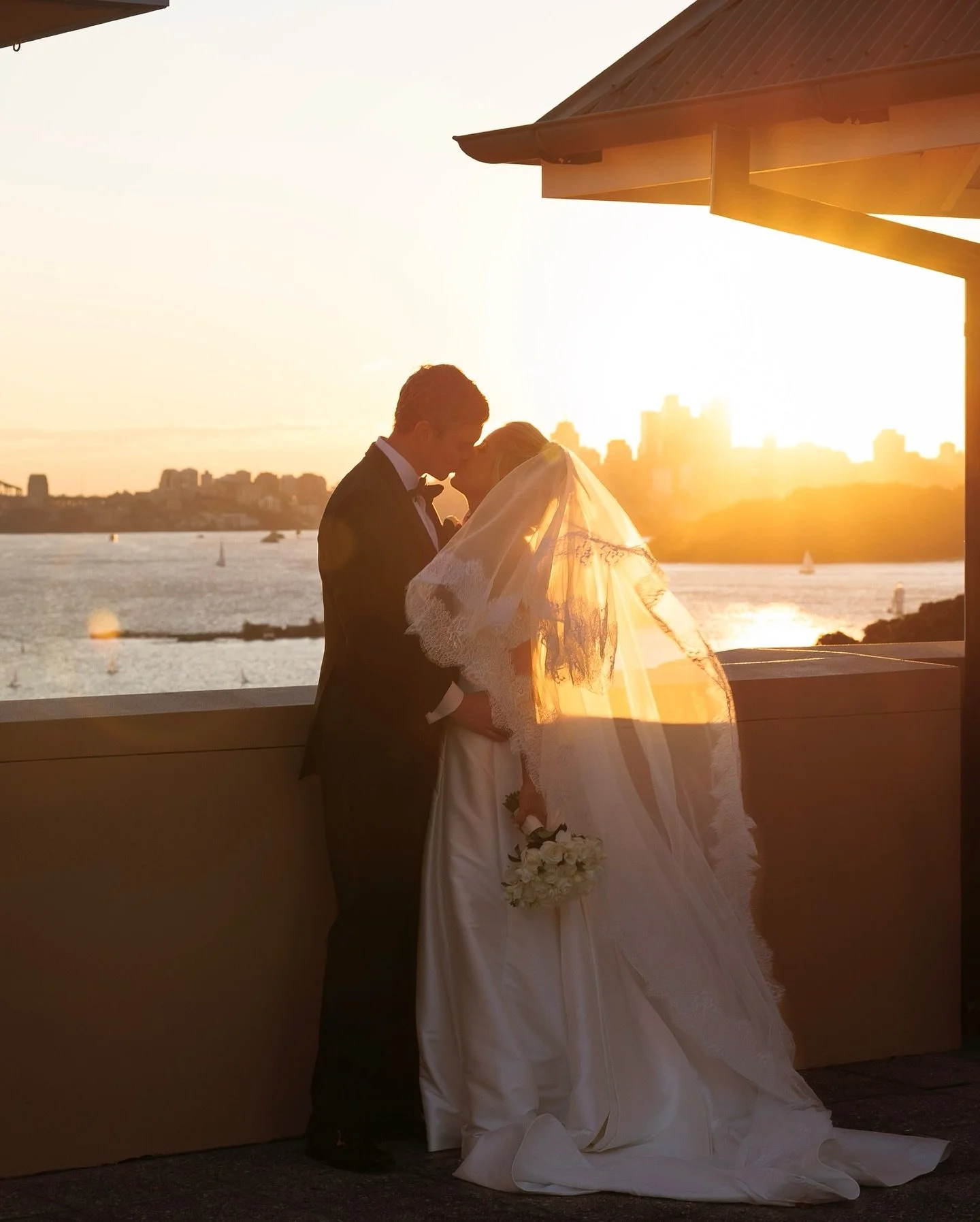 The perfect sunset for Eliza & Rohan’s perfect day π₯
@_misselizaclarke @rcorrri
Photo + Video: @michael.jamesphotography
Venue: @zest_waterfront_venues Point Piper
Hair & Makeup: @airlieandco
DJ: @duanandonly__
Dress & Veil: @