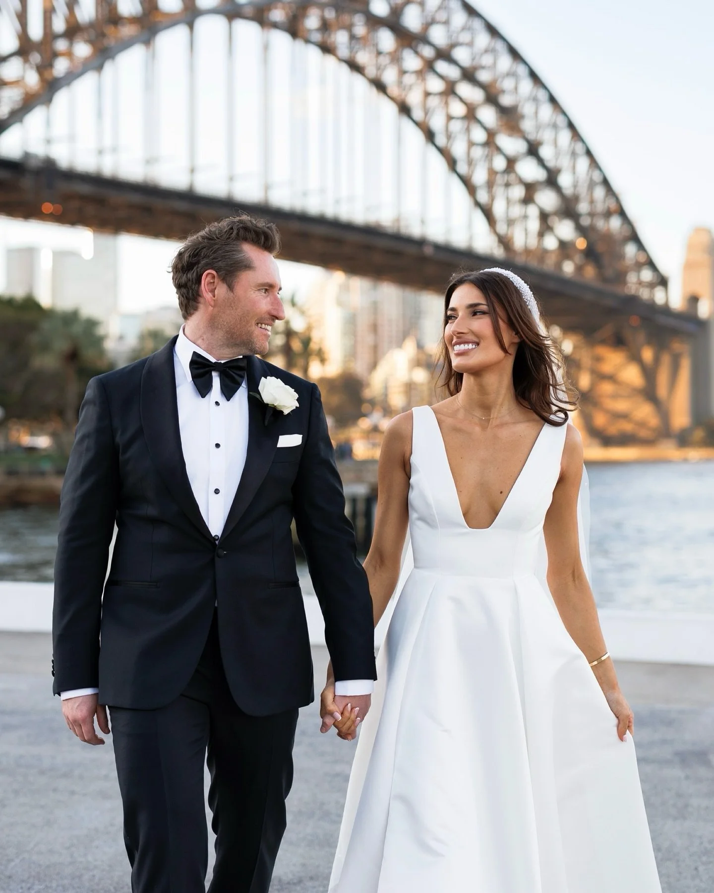 Brijahn & Luke - 23/8/25 βΎοΈπ€
@brijahn @vincent_luke
Venue - @watersedgeatcampbellsstores
Photography - @michael.jamesphotography
Planning and Styling - @samanthaburke_events
Draping - @drapeologist
Dancefloor - @weddingstylingsydney
Flor