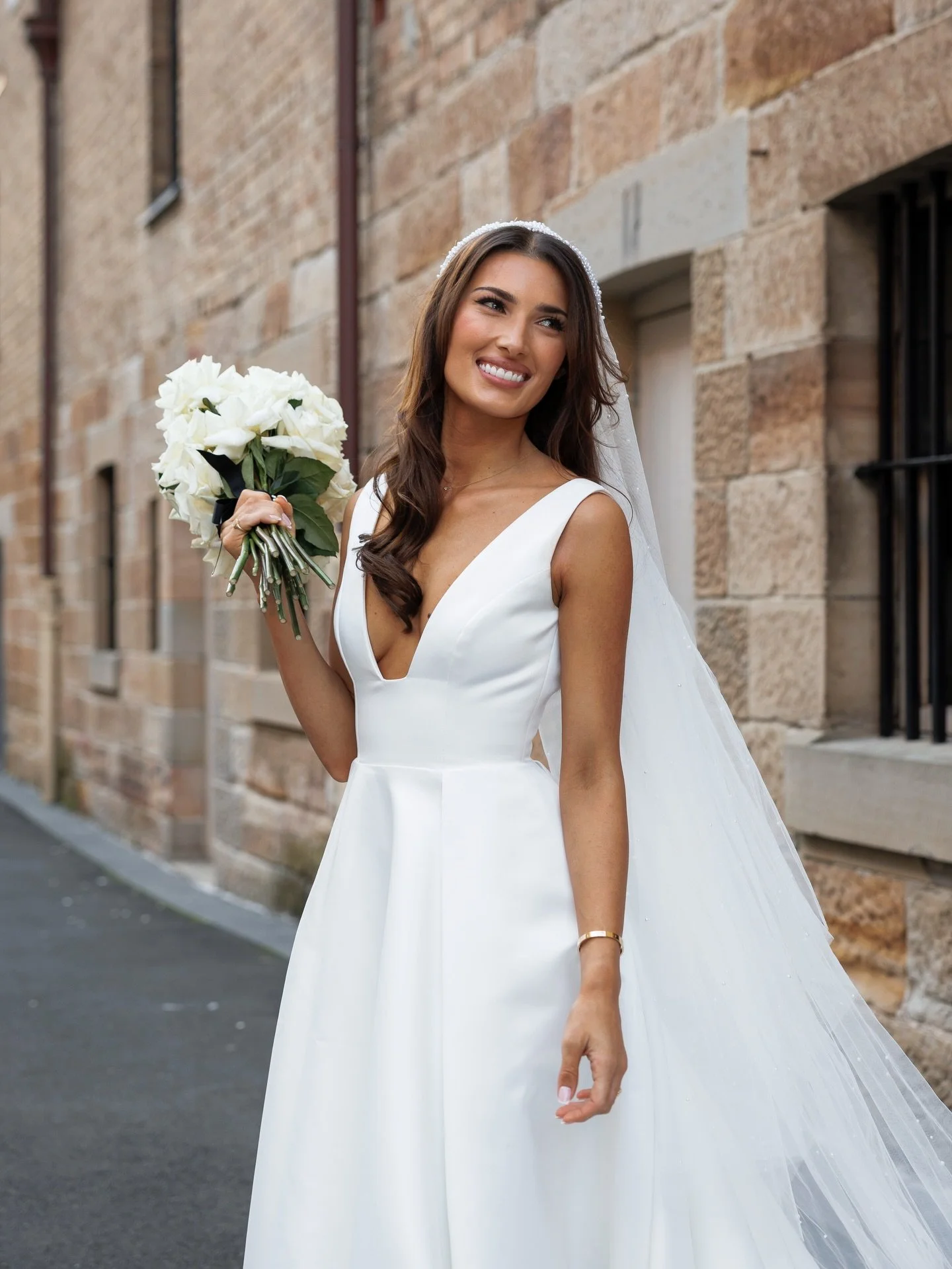 Brijahn &amp; the details ✨

@brijahn 

Venue - @watersedge.sydney 
Photography - @michael.jamesphotography 
Planning and Styling - @samanthaburke_events 
Florist - @whitehouseflowers 
Decor - @eventhiresyd &amp; @styled_with_ellie 
Celebrant - @sydn