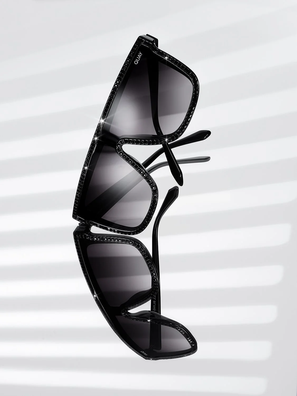 09_QUAY_NIGHTFALL_BLING_BLACK_SMOKE_web.jpg
