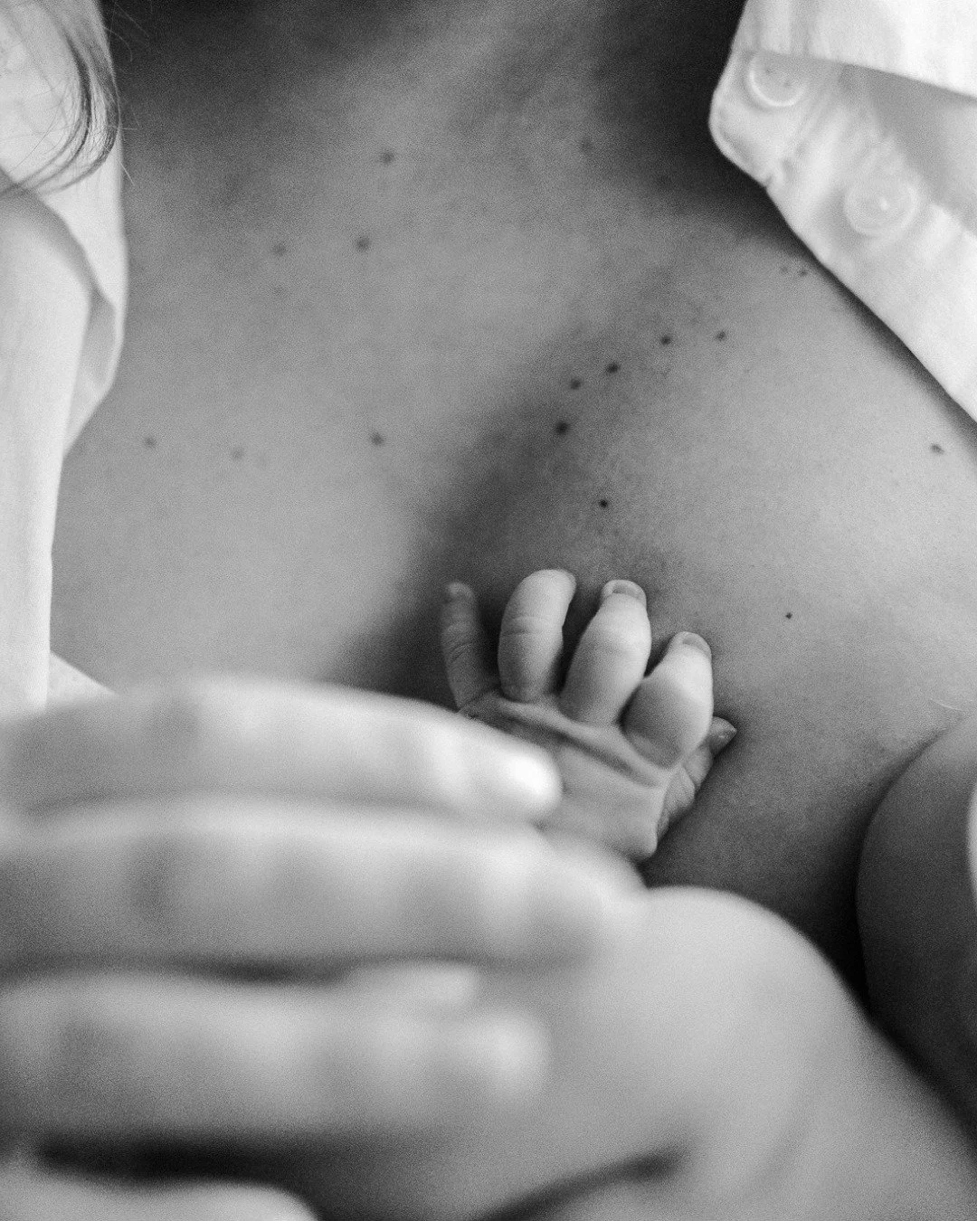 Blink and this stage is gone.
If your baby arrived tomorrow... would you want these memories captured? 🤍