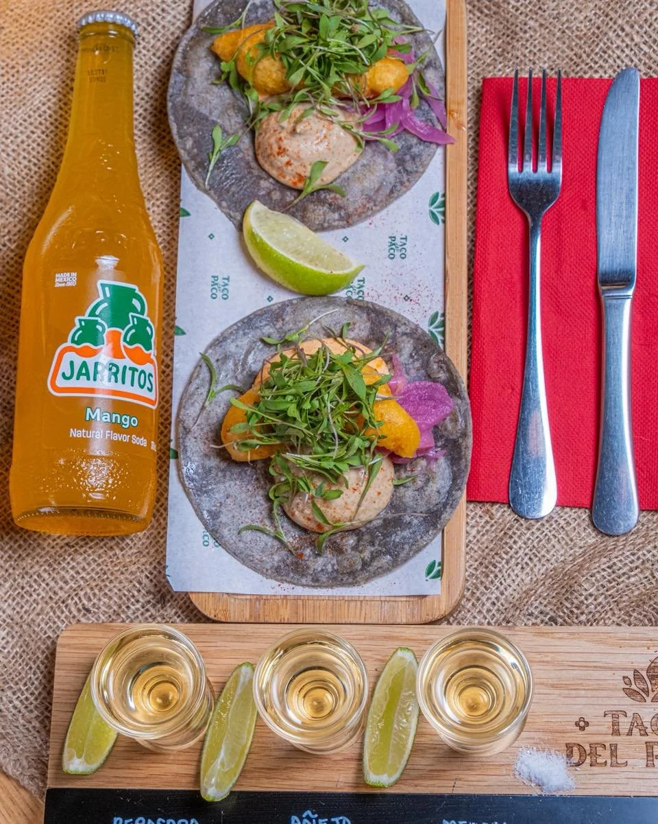 &iquest;Alguna vez te has preguntado a qu&eacute; saben los distintos tipos de tequila? 👀🥃

En Taco del Paco te proponemos una tabla de tequilas para que descubras las diferencias entre Reposado, A&ntilde;ejo, Mezcal y m&aacute;s, sorbo a sorbo ✨

