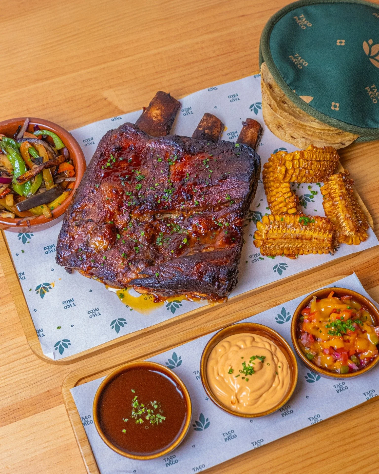 Costillas de Black Angus suaves, jugosas y llenas de sabor&hellip;🥩🤤

&iquest;Ya tenemos tu atenci&oacute;n? Entonces no sigas buscando - has encontrado el lugar perfecto para la cena familiar de esta semana! 🍖✨

Nuestras costillas de Black Angus 