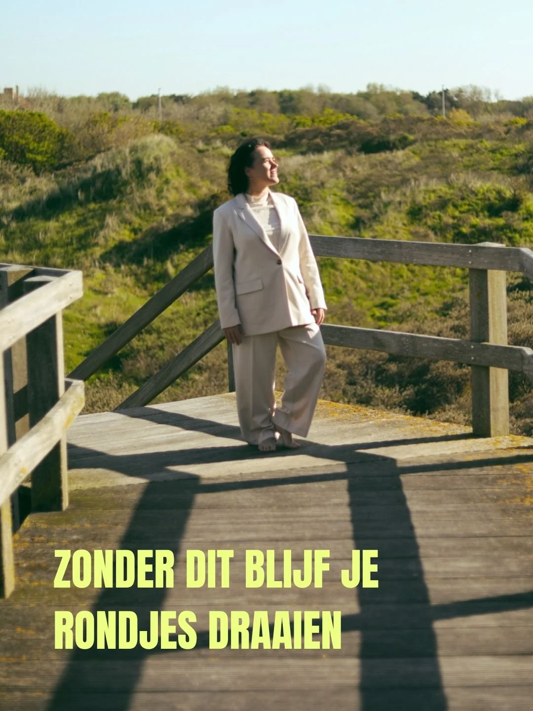 Veel ondernemers denken dat ze het alleen moeten uitzoeken.

Ze werken hard.
Ze nemen beslissingen.
Ze proberen bij te sturen.

Maar zonder klankbord maak je sneller dezelfde fouten.

👉 Je blijft te lang twijfelen
👉 Je stuurt op gevoel in plaats va