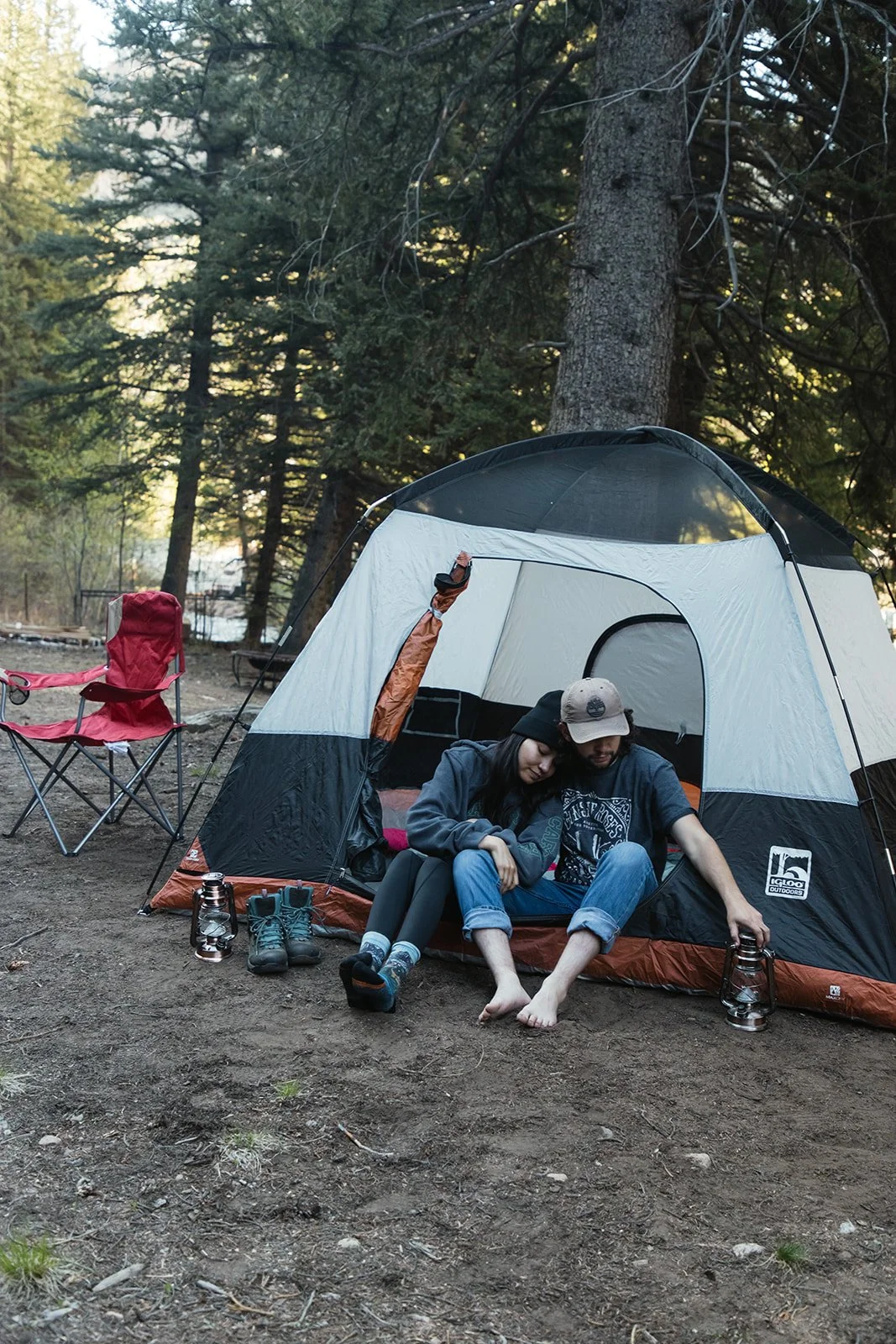 Camping Couples-34.jpg