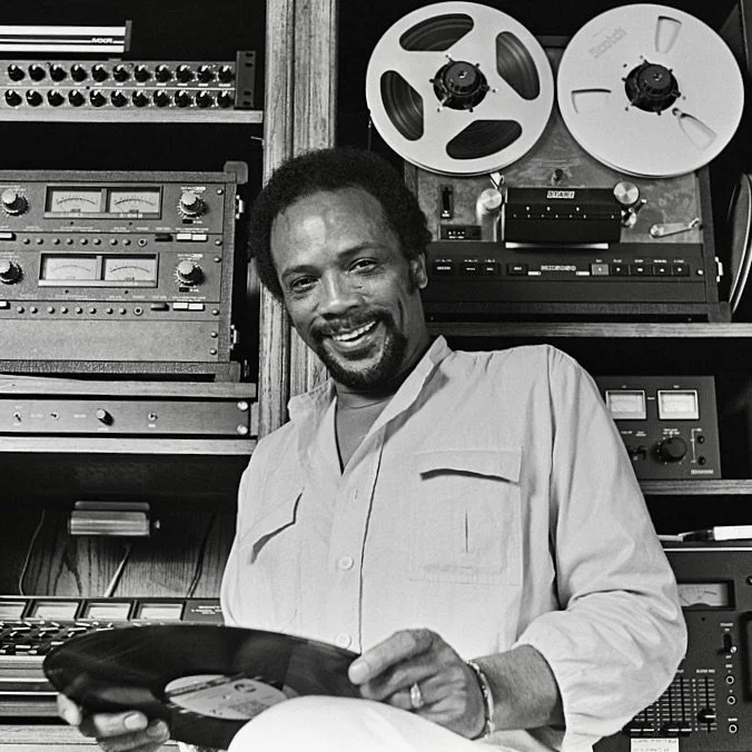 JAZZMANNEN QUINCY JONES: “Fra bebop til hiphop”. Journalist Per A. Christiansen forteller om Quincy Jones’ jazzkarriere.