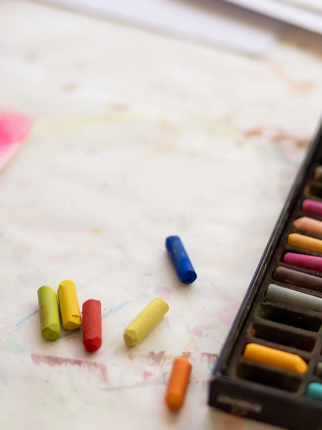 Mina b&auml;sta tips f&ouml;r att f&aring; till att verkligen g&ouml;ra n&aring;got kreativt &auml;r:

☀️Planera in att g&ouml;ra n&aring;got litet varje dag. Det kan vara tre minuter.

🎉Byt ut n&aring;got tr&aring;kigt. Varf&ouml;r diska idag n&a