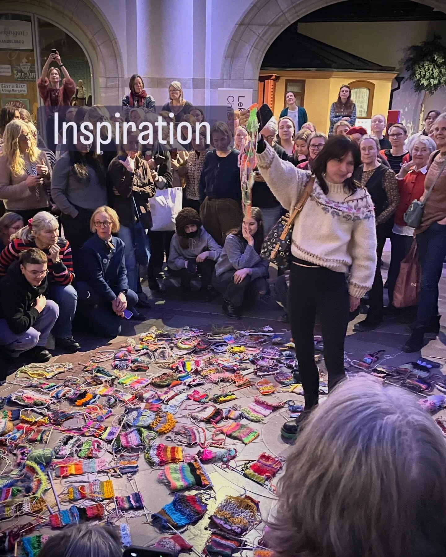 Ig&aring;r var jag p&aring; stickworkshop med @laerkebagger p&aring; @nordiskamuseet. Tack f&ouml;r ett fint samtal p&aring; scen och h&auml;rlig workshop. 

Det var inspirerande att jobba med ett annat material men med ett liknande arbetss&auml;tt s