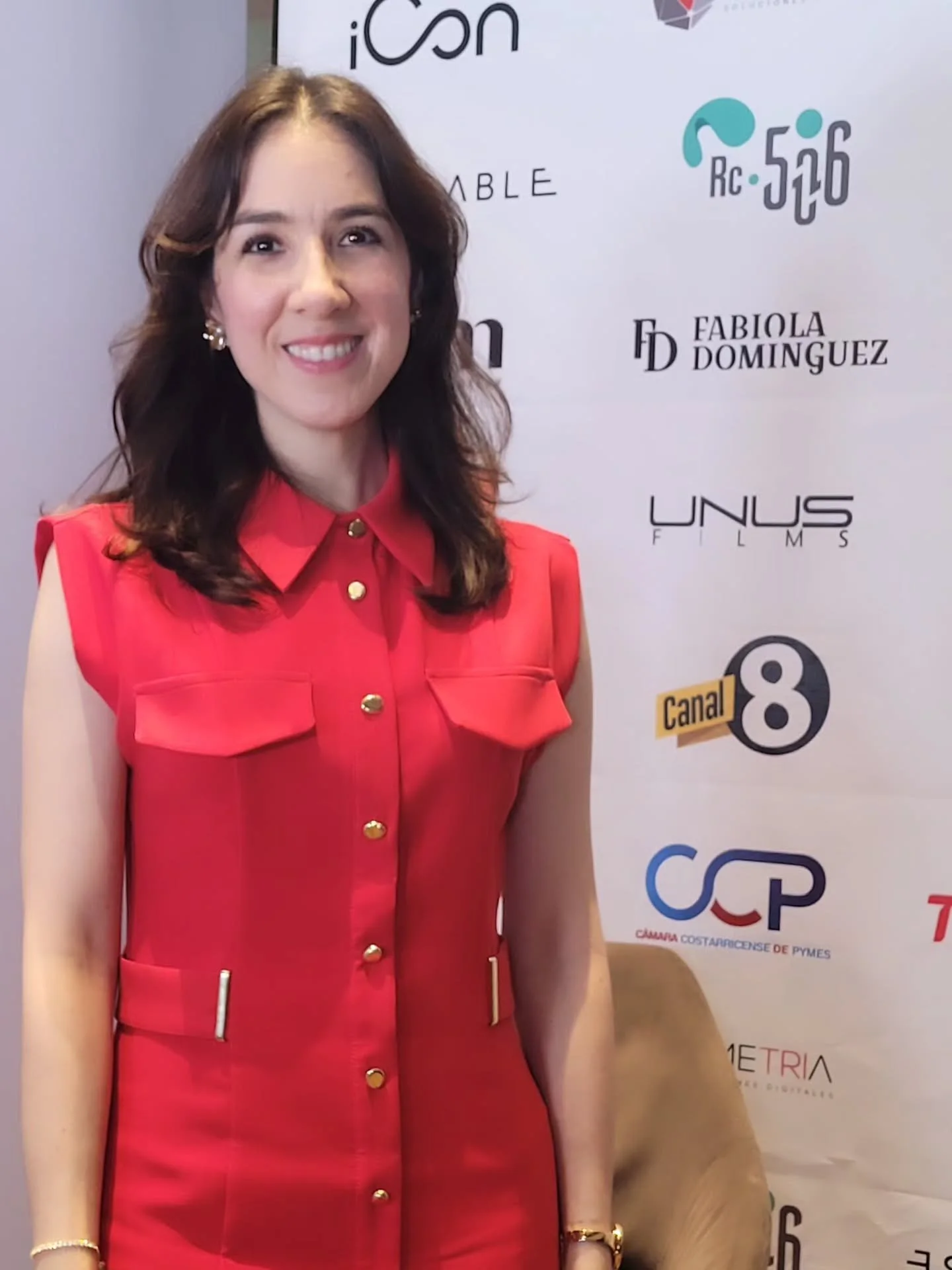 Cuando renunci&eacute; a mi trabajo, solo ten&iacute;a el deseo de servir a trav&eacute;s de mis talentos; de ver los cambios que pueden tener mis clientes en su profesi&oacute;n y vida personal.

Pero, no dimensionaba lo que tambi&eacute;n tra&iacut