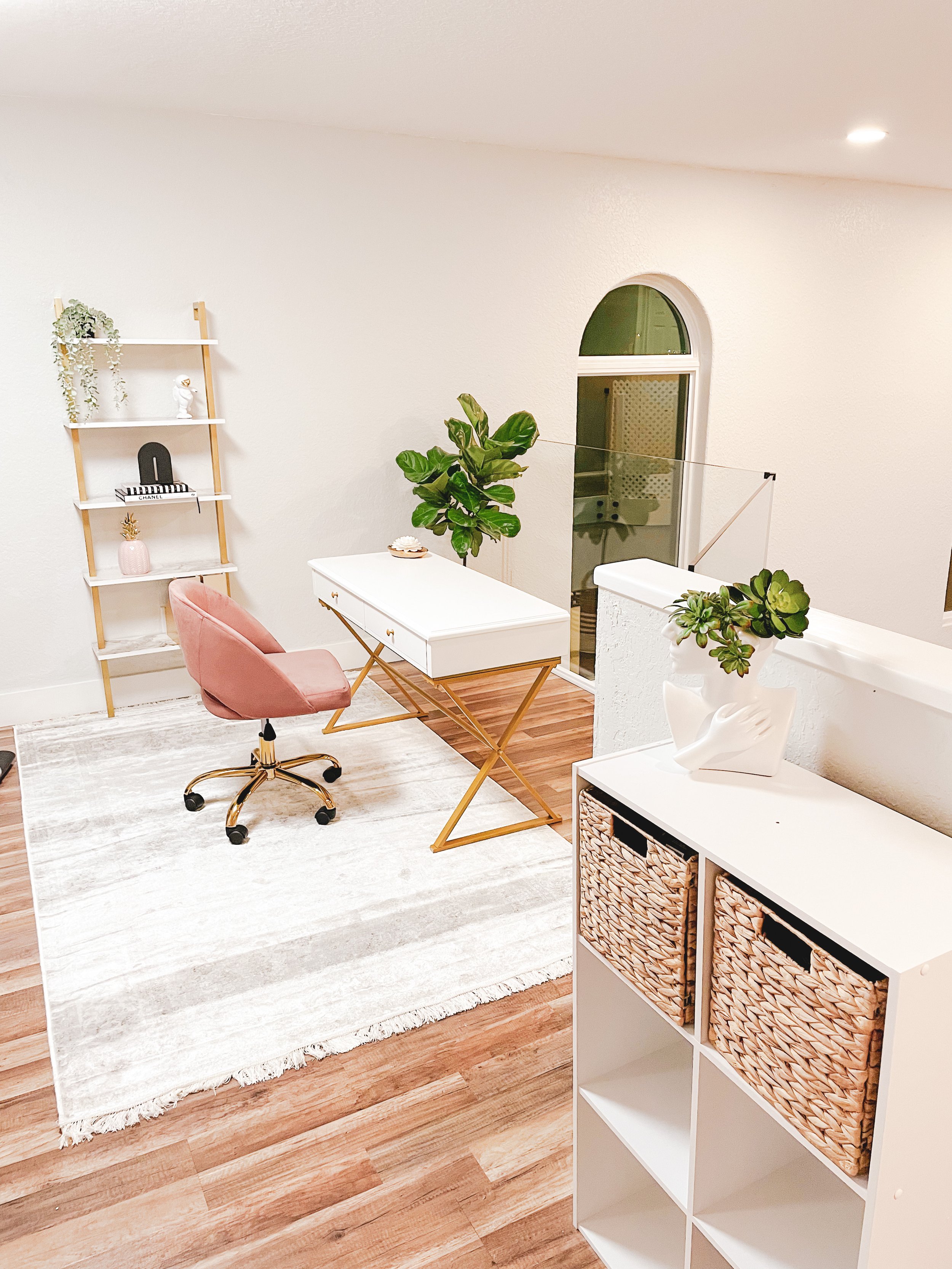 Decorative styling detail featuring organic materials and carefully curated accessories in a luxury Miami home.