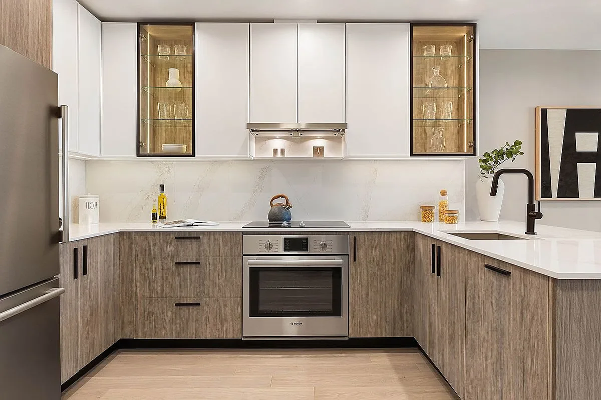 25-23 Newtown AveLong Island City, NY 11102 27 Units