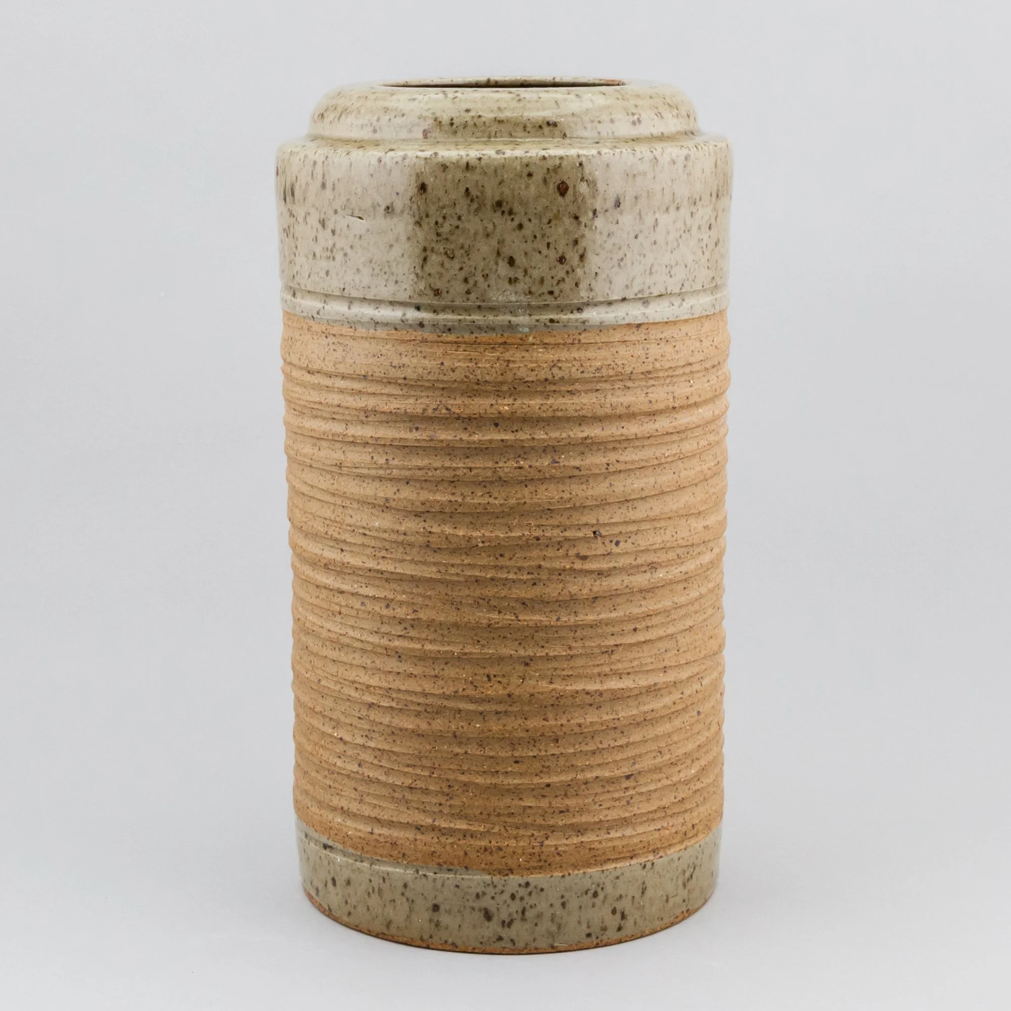 CE-05-0007_03.jpg