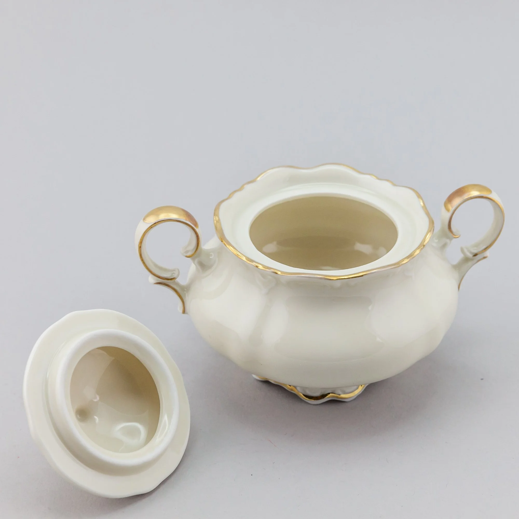 CE-06-0014_19.jpg