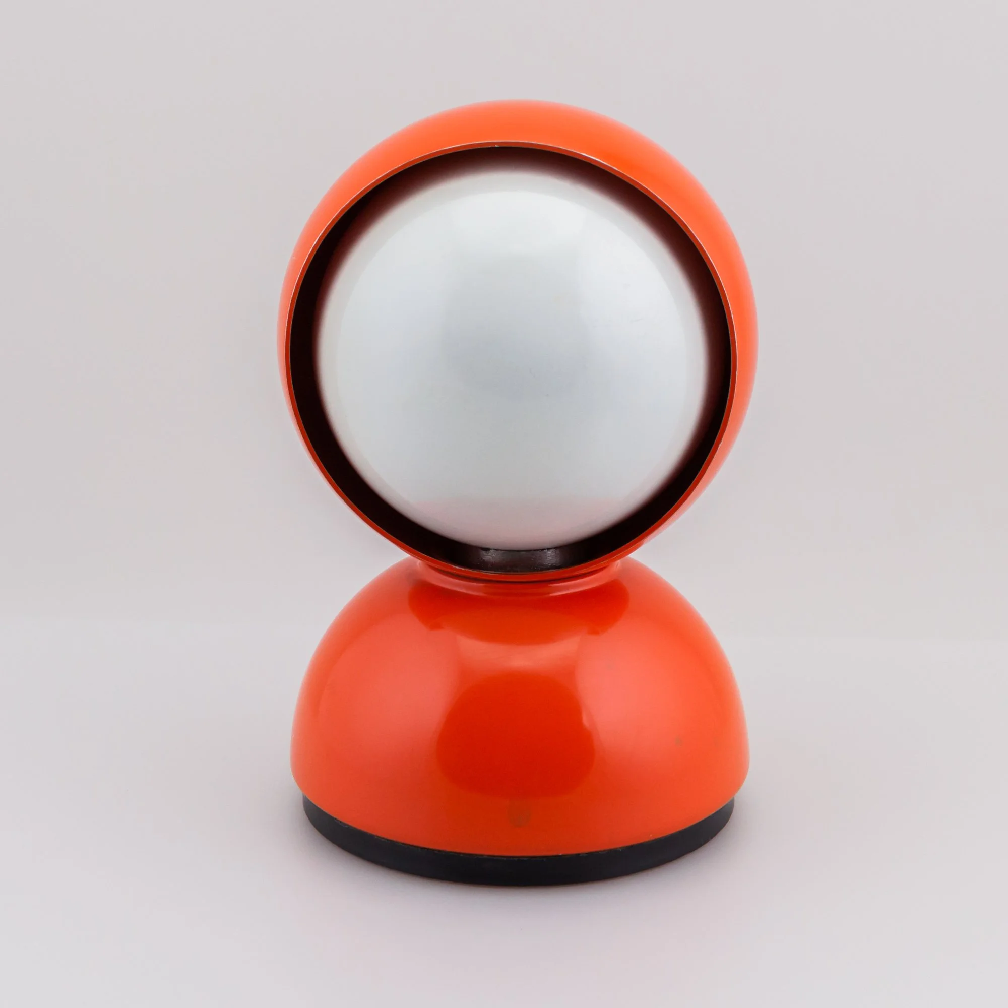 Eclisse lamp by Artemide