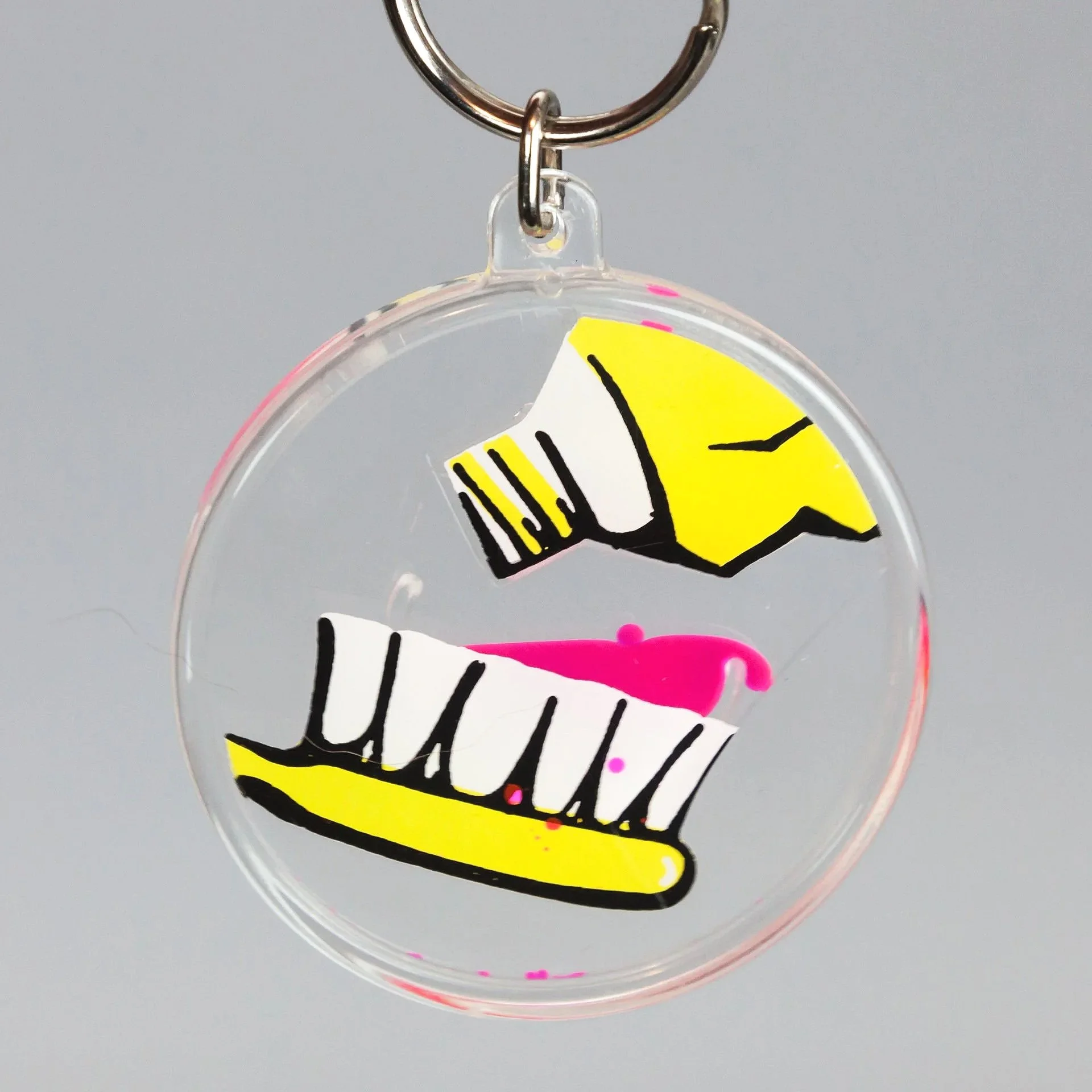 Keyring toothpaste