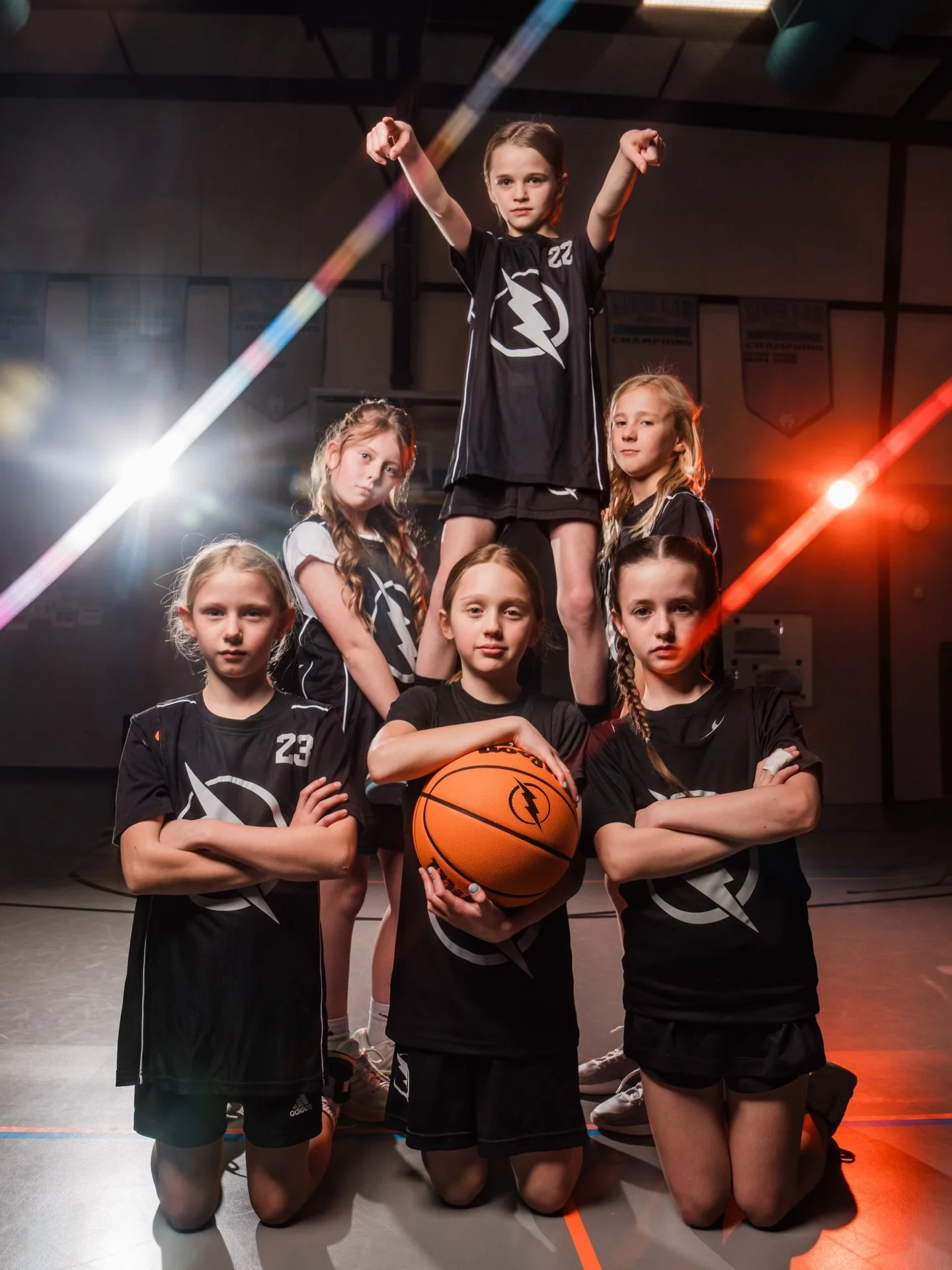 @coloradolightning kids did not come to play around. 🏀📸

Well, actually they did. But you know what I mean. These athletes had a great time and it shows!! Loved these team sessions.

#coloradolightning #youthhoops #coloradobasketball