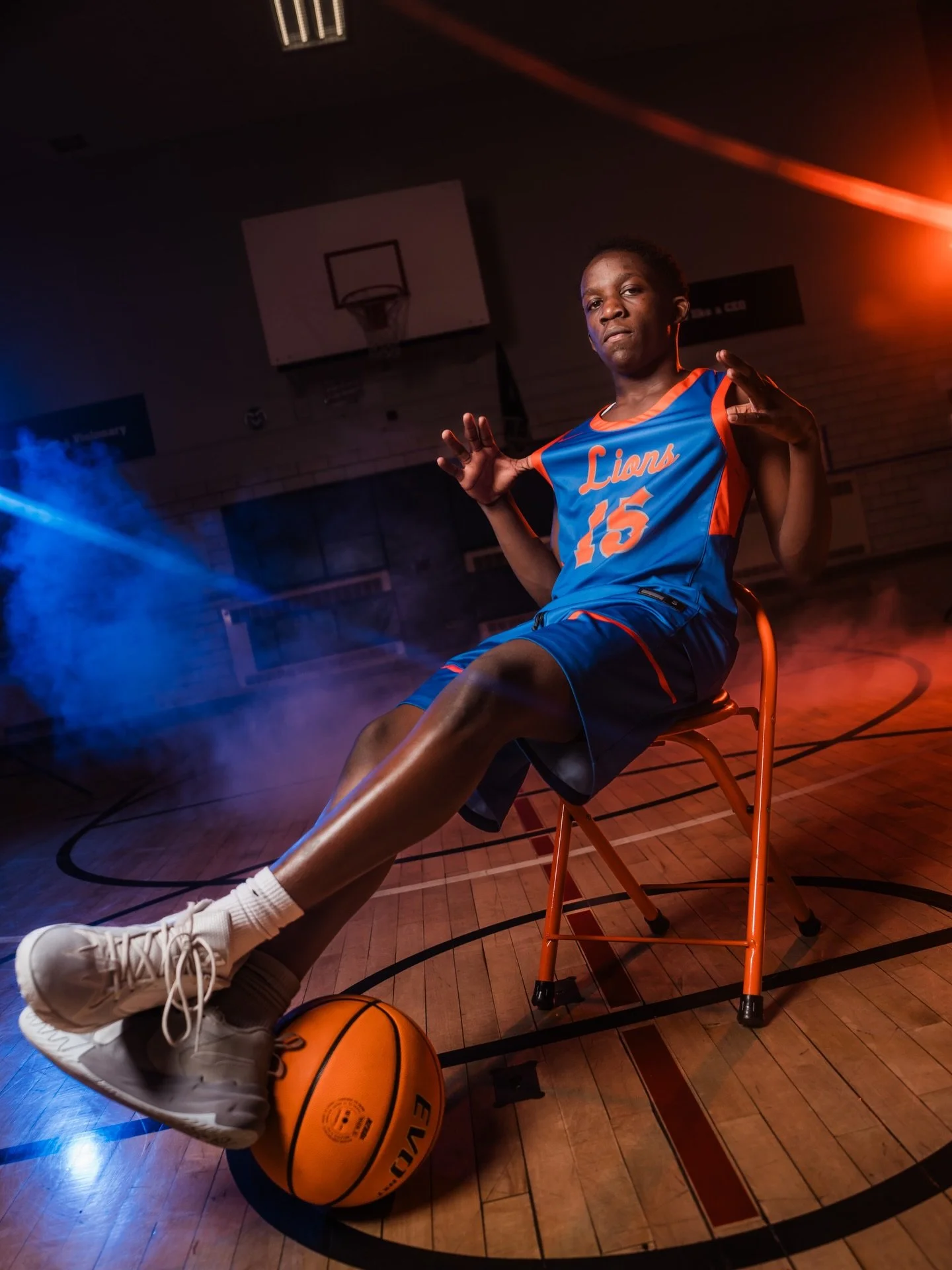 Not @robertfsmithsteamacademy hoopers looking like this was a magazine shoot. 🏀📸

The energy, I mean come ON. These guys trusted the process and leaned all the way in. That&rsquo;s when the best stuff happens.

High school basketball but the photos