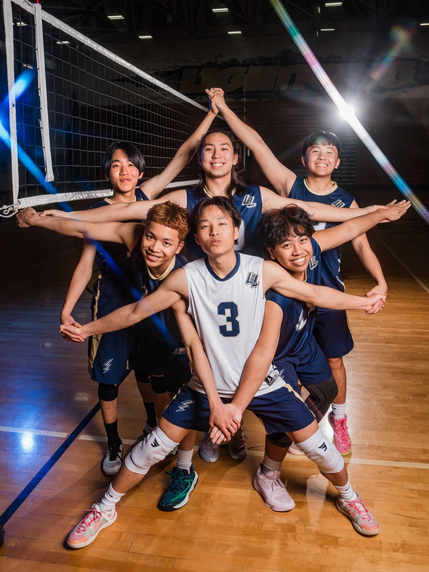 Legacy Volleyball knew exactly how to have fun with it!! 🏐📸

Group shots hit different when the team has chemistry. Swipe through and you&rsquo;ll see what I mean.

If your team wants something like this, let&rsquo;s get it on the calendar. DM, ema