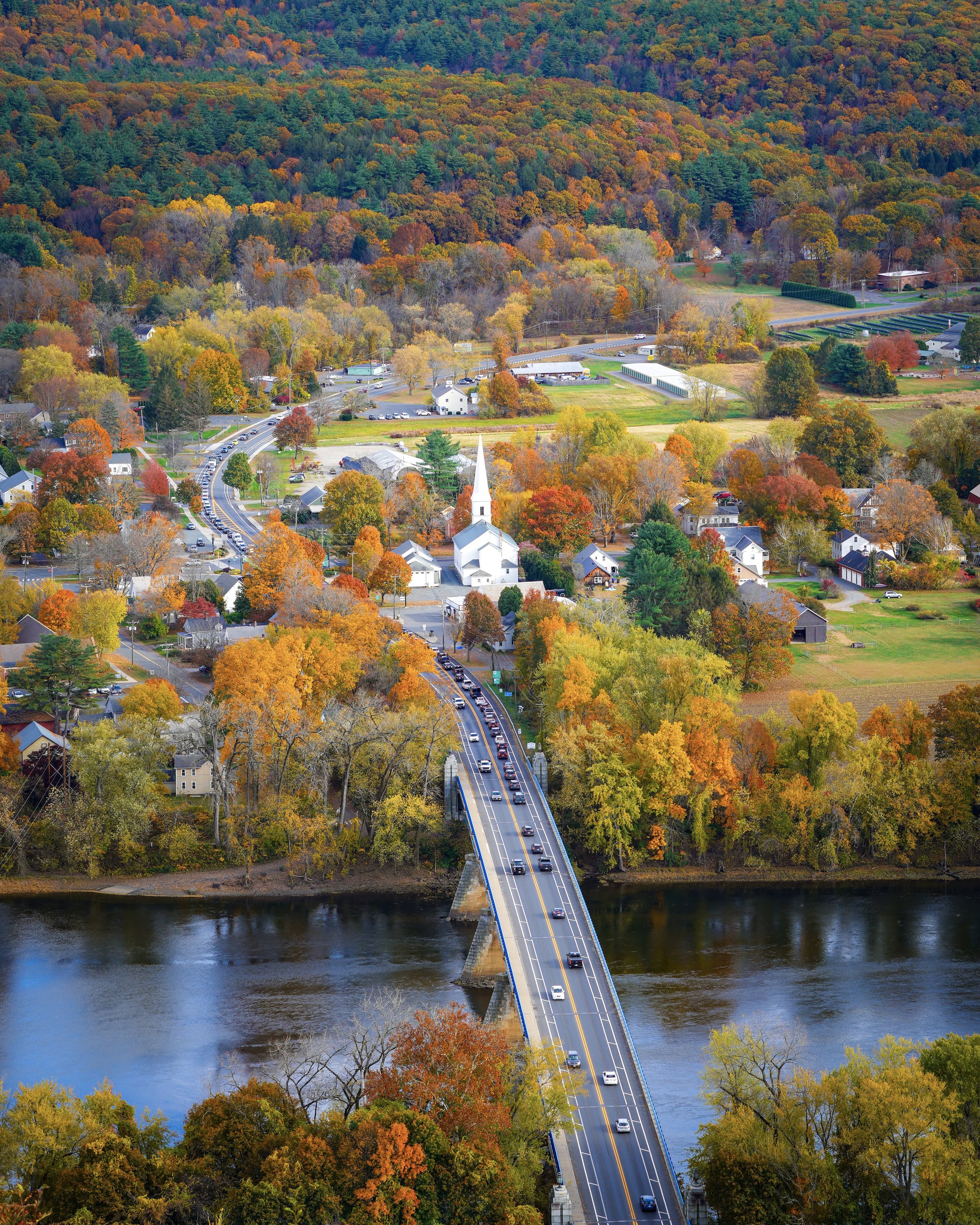 4 Short Scenic Trails to Explore this Fall in Western Mass