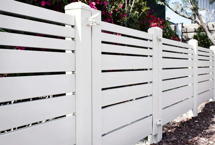 Courtyard wall installation