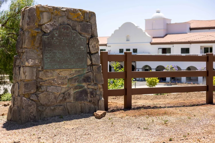 Hot dipped galvanized fence