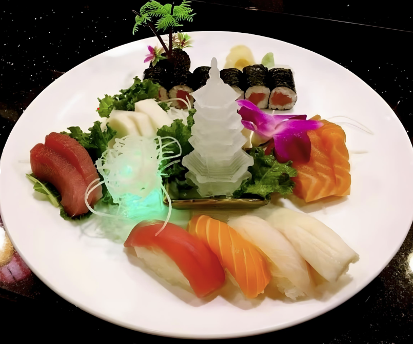 SUSHI LUNCH SPECIALS - Takamatsu