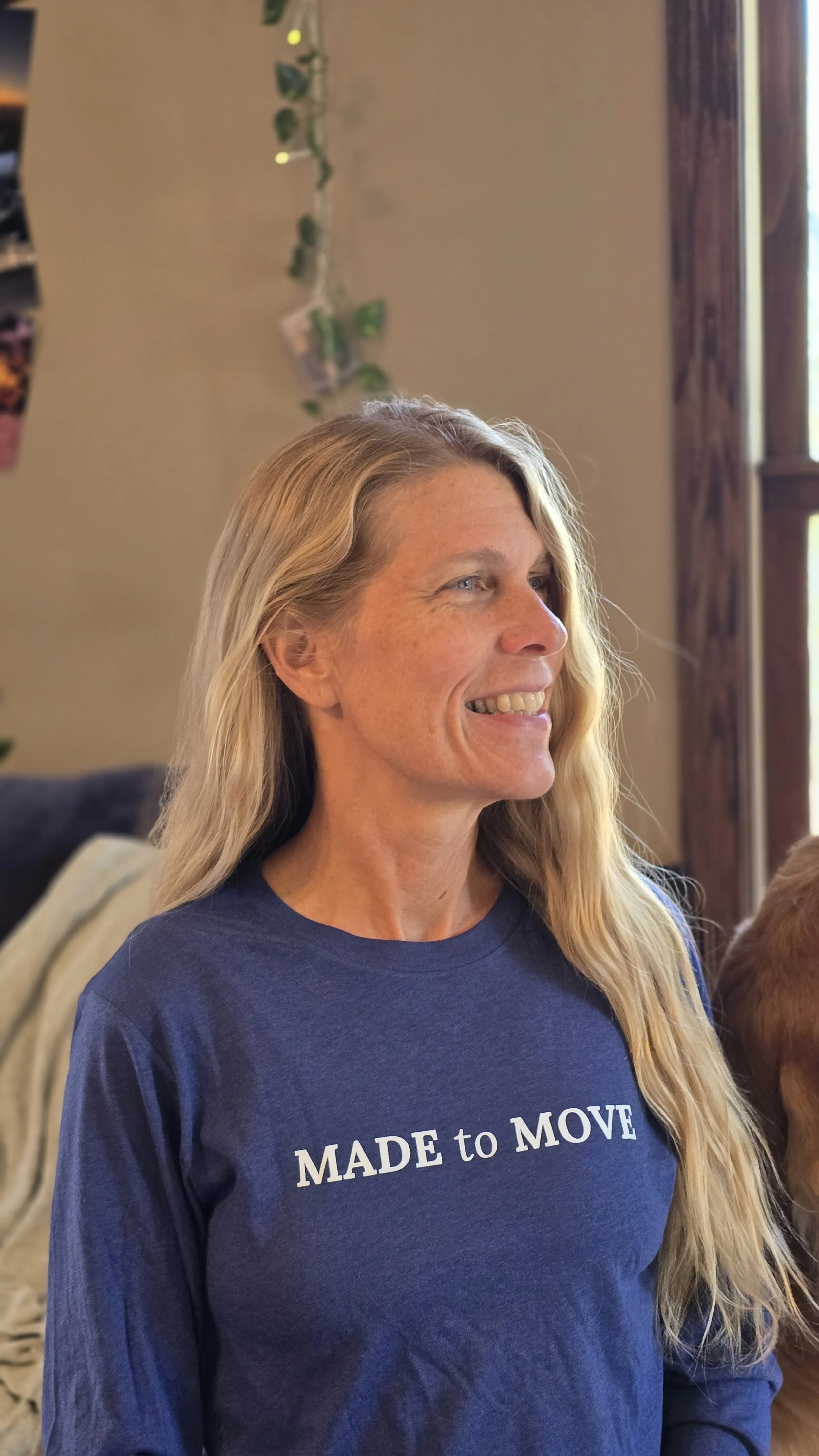 Made to Move Solid Navy Triblend BC Front 1 Mama.jpg