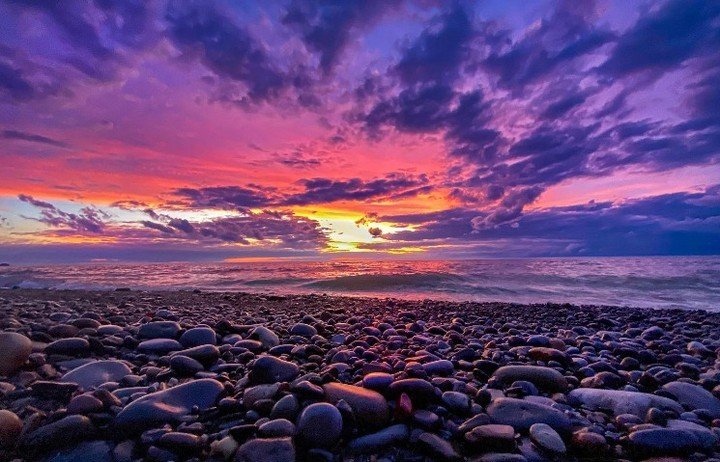 Our recent rainfall brought some stunning post-storm sunsets captured by the talented @mummeydaryl 🌅🌩💜😍

#tourlakecounty #lakecountyohio #lakecountyoh #theheartofitall 
#lakeerielove #beautiful_ohio_scenes
#ohioexplored
#greatlakesloving
#photofe