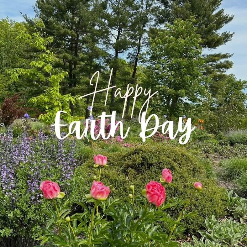 Celebrating our beautiful Earth today and how lucky we are here in Lake County, OH for our small piece we get to enjoy 🌳💚🌿🌎

#earthday #tourlakecounty #tourlakecountyoh #ohiotheheartofitall