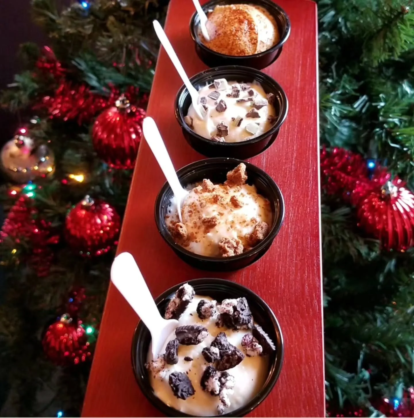 🎄Don't forget to stop by Rosabella Winery for their Holiday Cheesecake Flights!

🍬 Candy Cane
🎁 Gingerbread
🍫 Chocolate Mint
☕ Espresso

Plus, now through December 31st, receive a FREE $10 Bonus Card when you purchase $50 in gift cards. 🎁

#gran