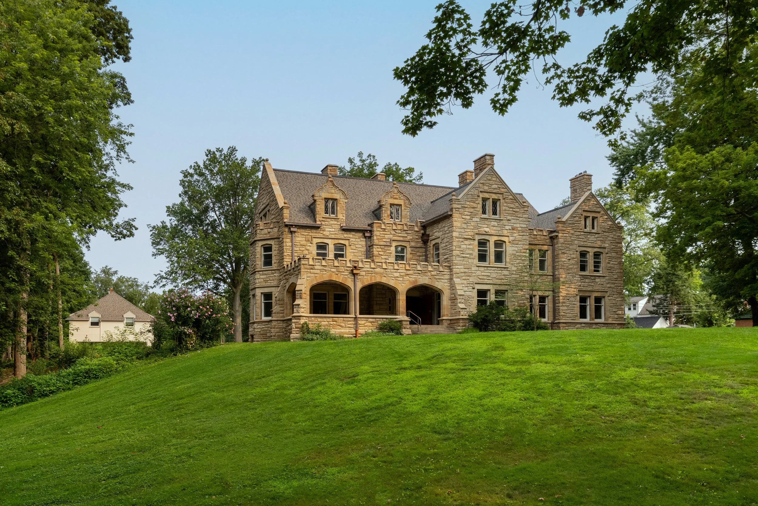 Willoughby House