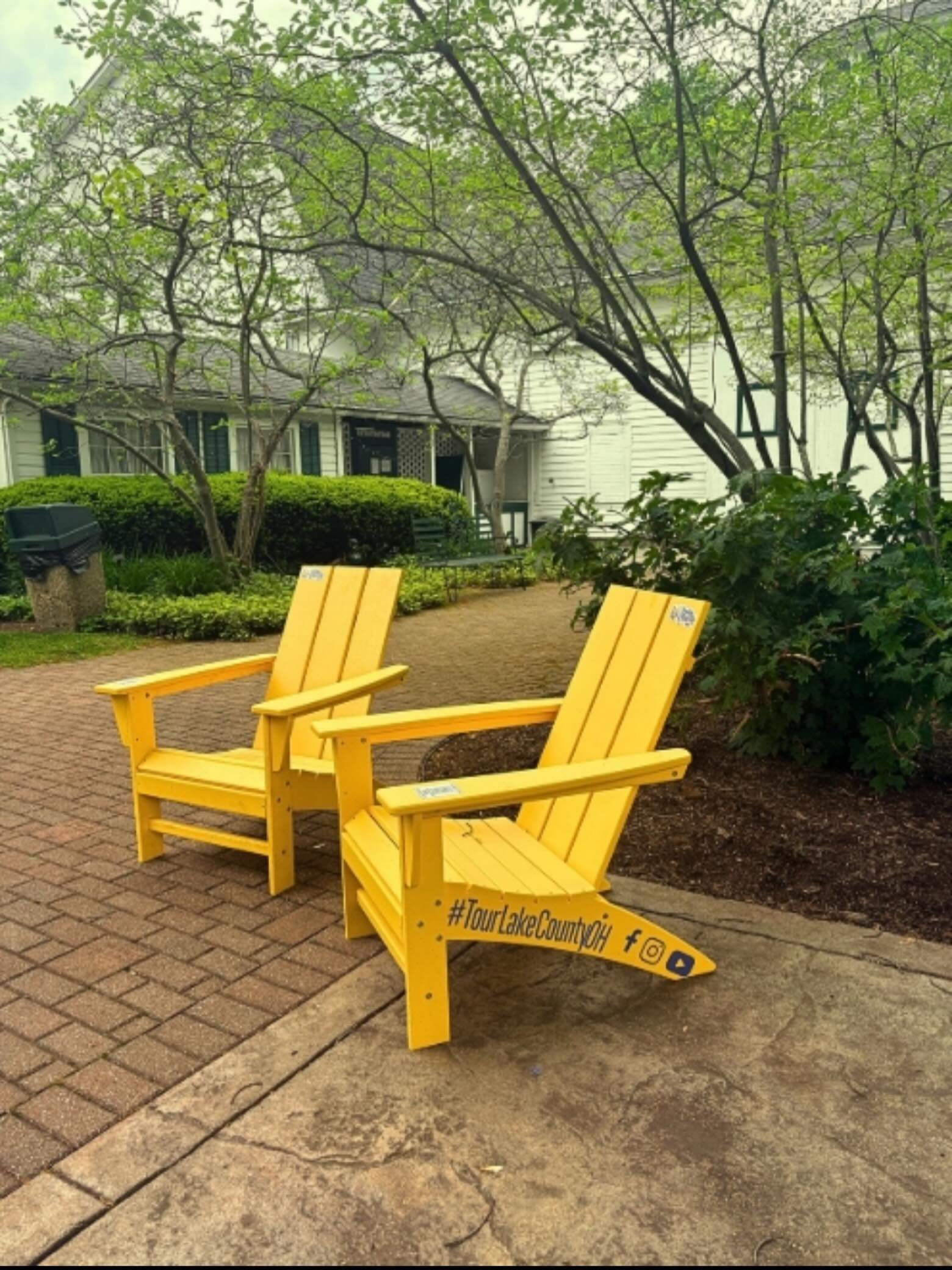 💛Some seats come with a view. Some come with a moment. This one comes with both. 💛
Today we&rsquo;re featuring Rabbit Run Community Arts Association, one of 25 yellow chair locations across Lake County, Ohio. 
Whether you&rsquo;re here for the view