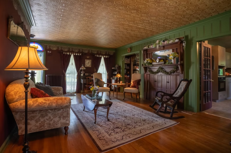 His Majesty's Bed and Breakfast 