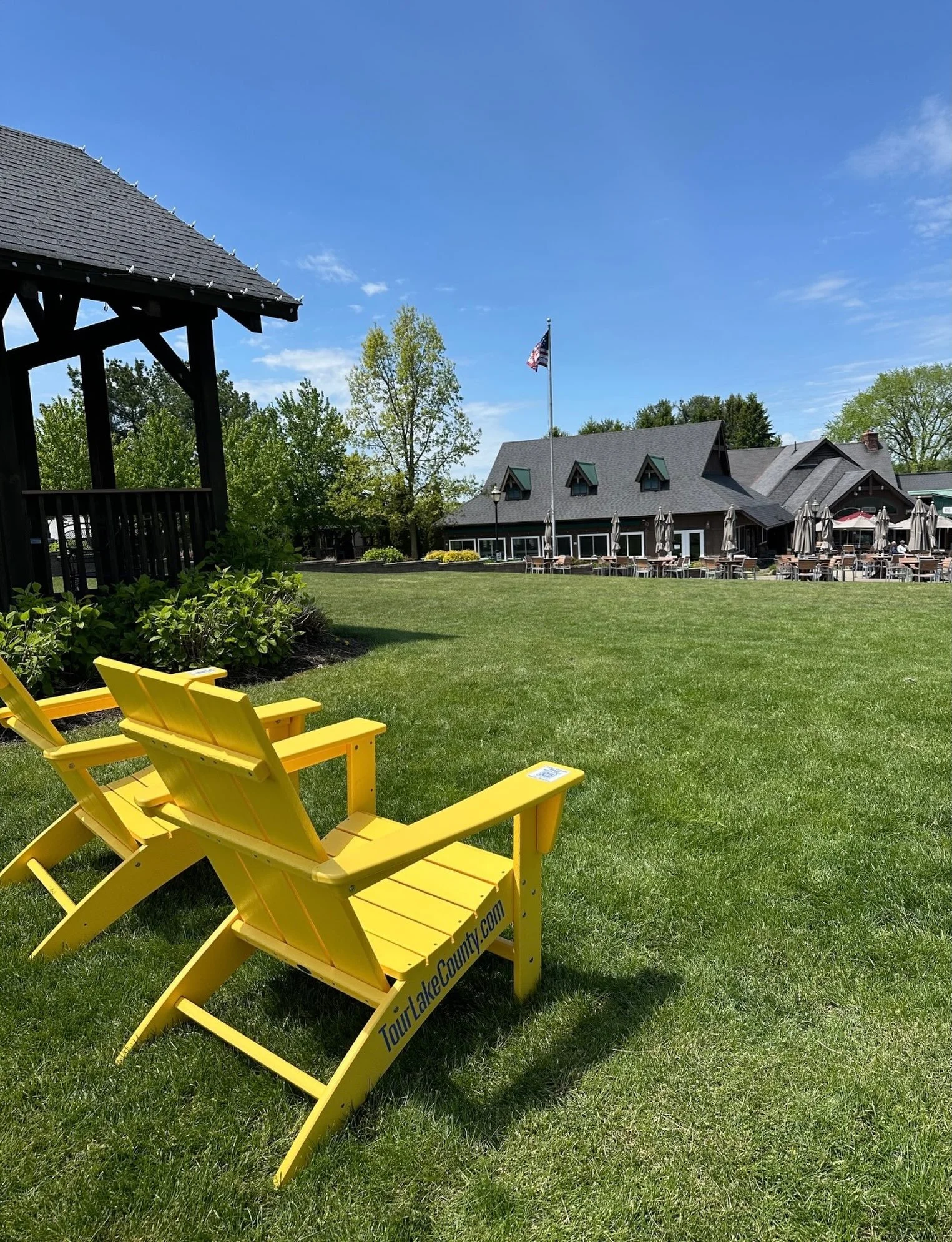 💛Some seats come with a view. Some come with a moment. This one comes with both. 💛
Today we&rsquo;re featuring Debonn&eacute; Vineyards, one of 25 yellow chair locations across Lake County, Ohio. 
Whether you&rsquo;re here for the view, the fresh a