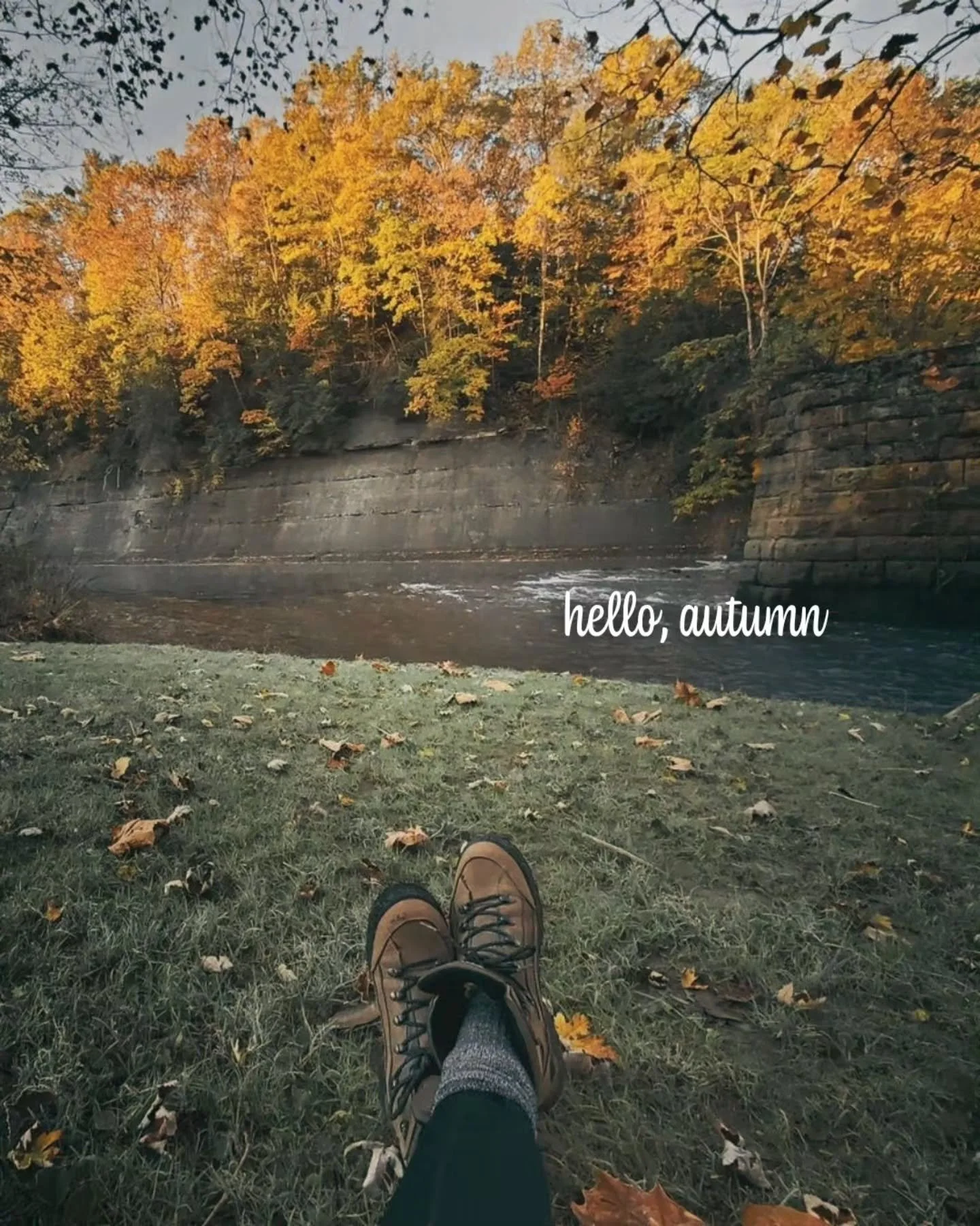 🍂🍁 It's officially autumn. How are you celebrating the season?

📷: First photo @on_fiji_time
#tourlakecountyoh #firstdayoffall #fallvibes🍁 #neohio