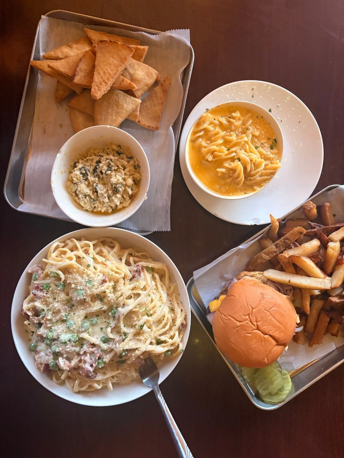 Cozy Cafés &amp; Comfort Food for Chilly Fall Days