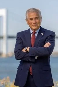 Robert Zimmerman Headshot