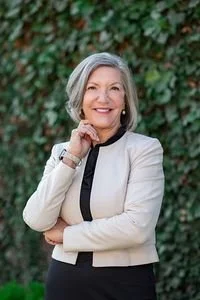 Anne Flottman Headshot