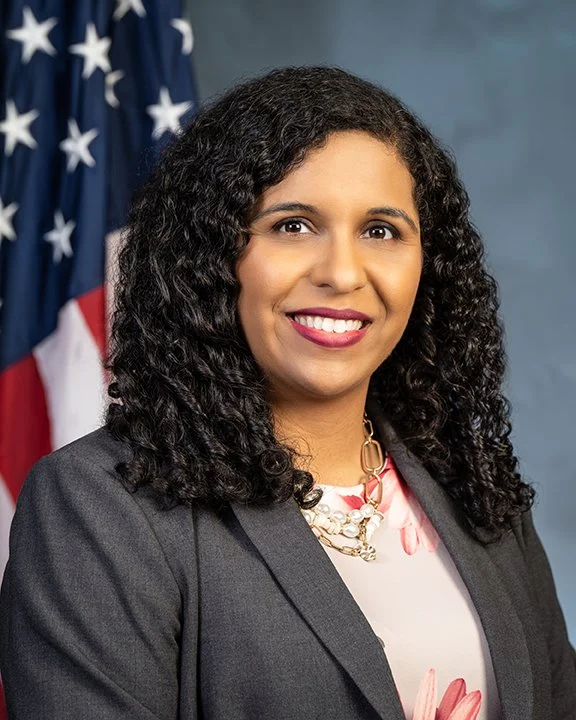 Candace Valenzuela Headshot