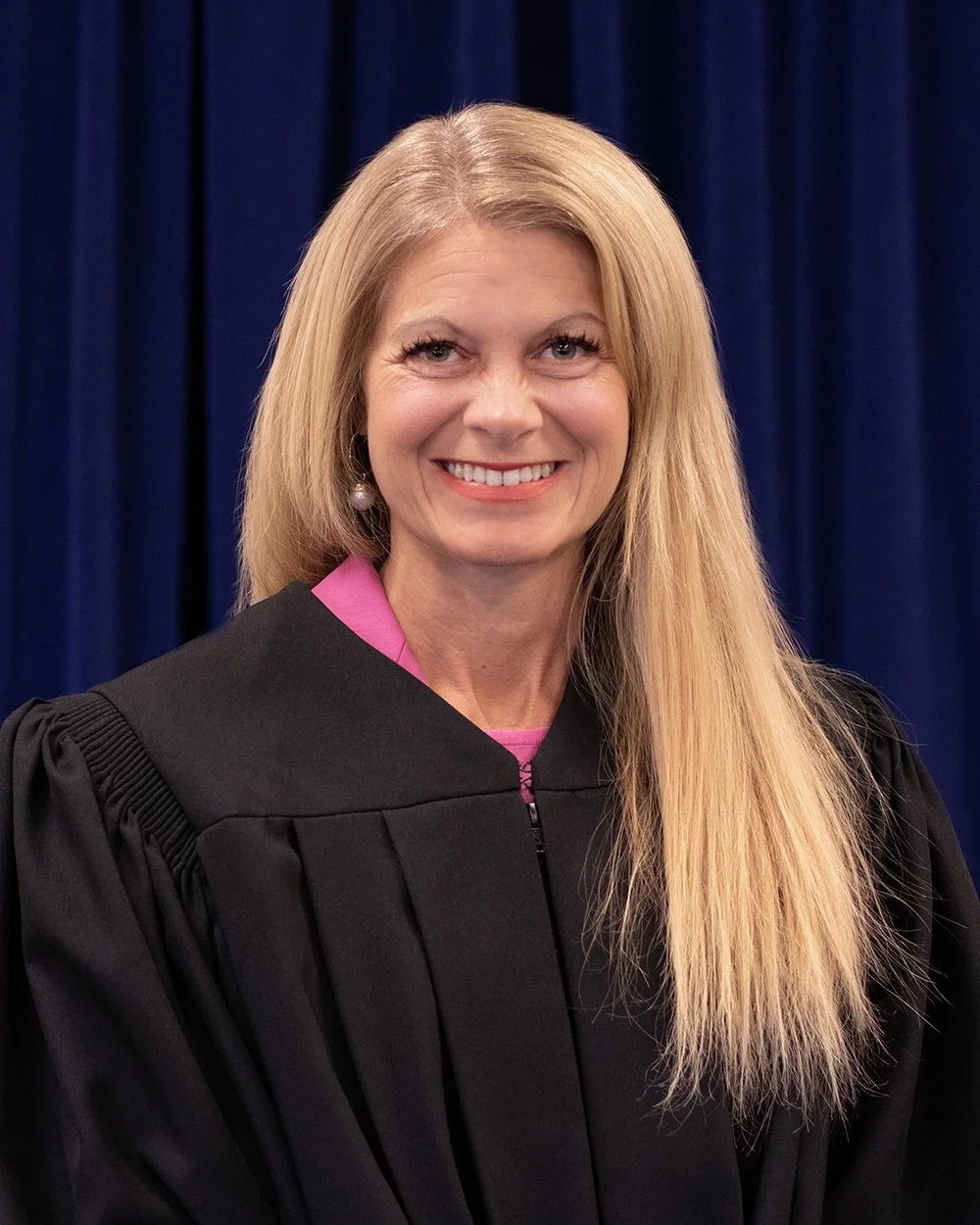 Jennifer Kinsley Headshot