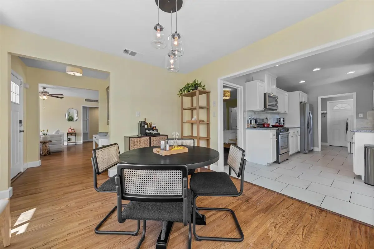 08 Dining Room 05 - Open-Concept Dining Area with Modern Kitchen.jpg