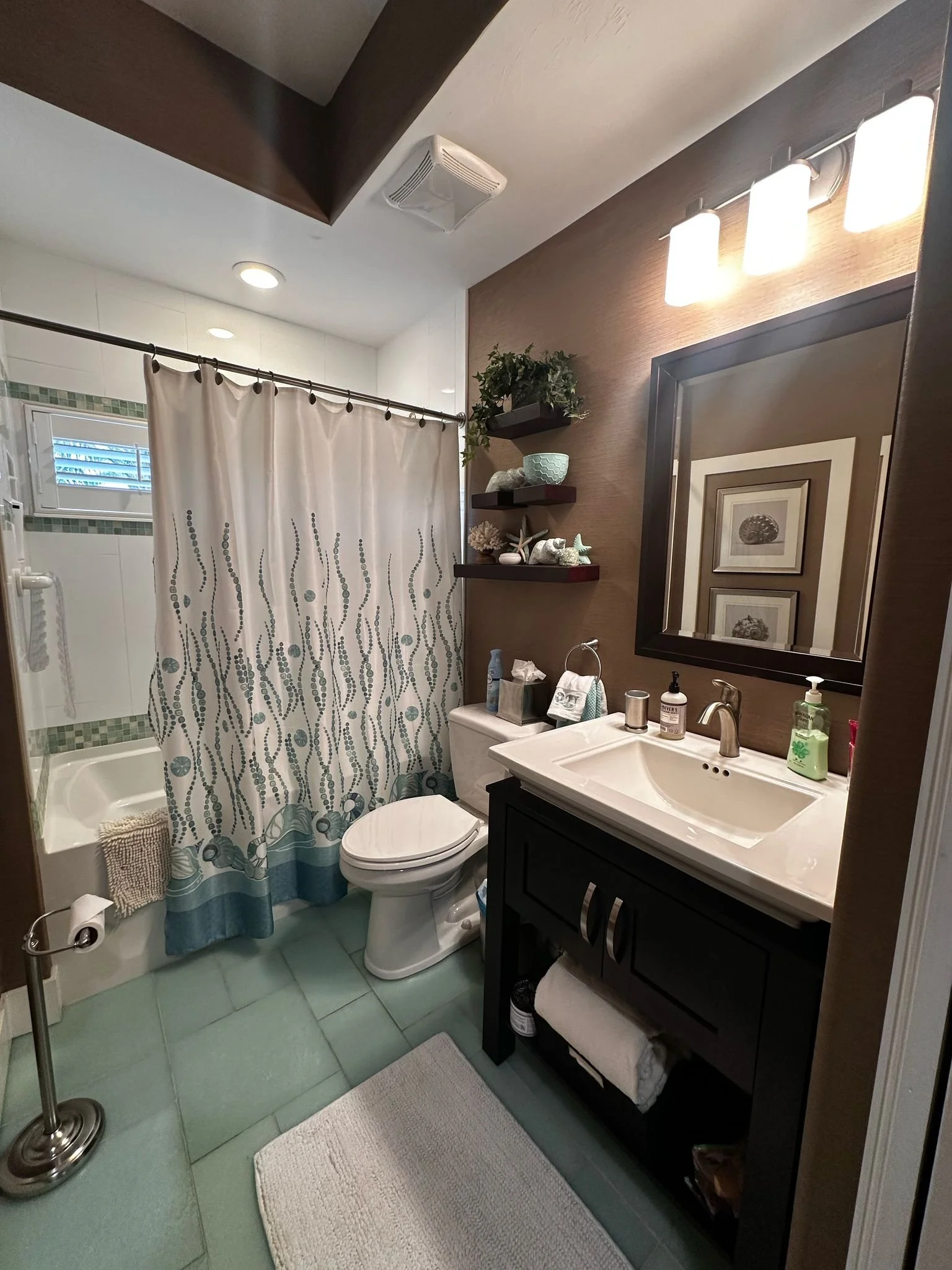 PHOTO-2025-04-08-16-28-44_3.jpg (Copy)