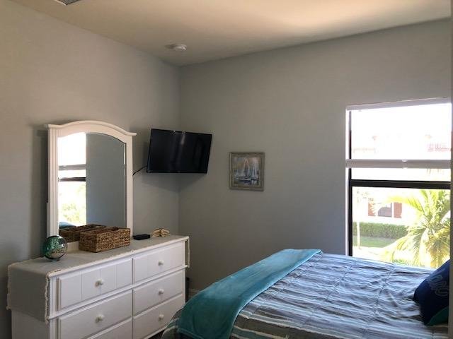 Guest Bedroom 4.jpg