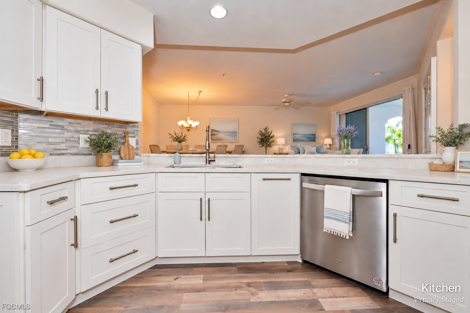 Kitchen virtually staged-22.png