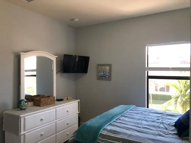 Guest Bedroom 5.jpg
